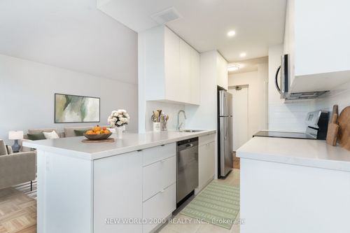 303-1220 Bayview Ave, East York, ON, M4G2Z7 | Card Image