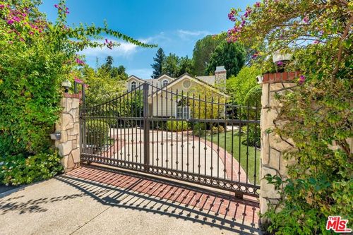 17040 Rancho St, Encino, CA, 91316-4119 | Card Image
