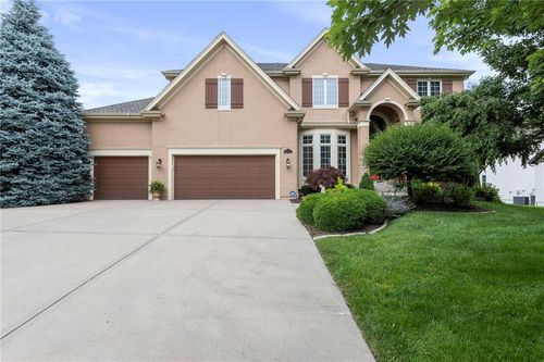 5716 W 146th St, Overland Park, KS, 66223-1222 | Card Image