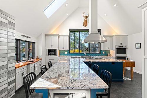 4 Apple Way, Stratham, NH, 03885-2501 | Card Image
