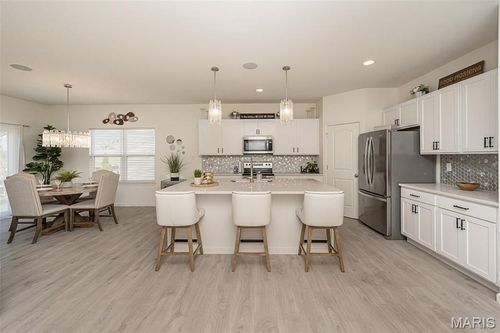 111 Columbia Meadows Ln, O Fallon, MO, 63366-6007 | Card Image