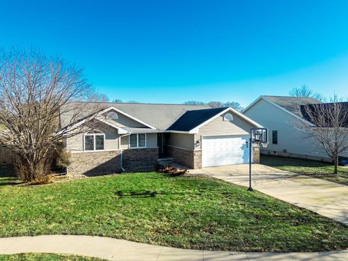 1033 Barrington Drive, Cedar Falls, IA, 50613 | Card Image