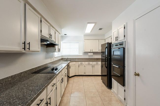 19406 Enchantington Cir, House other with 3 bedrooms, 2 bathrooms and 2 parking in Spring TX | Image 11