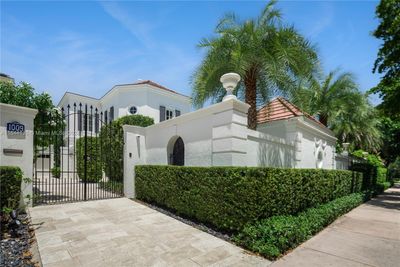 1009 Hardee Rd, House other with 5 bedrooms, 4 bathrooms and null parking in Coral Gables FL | Image 2