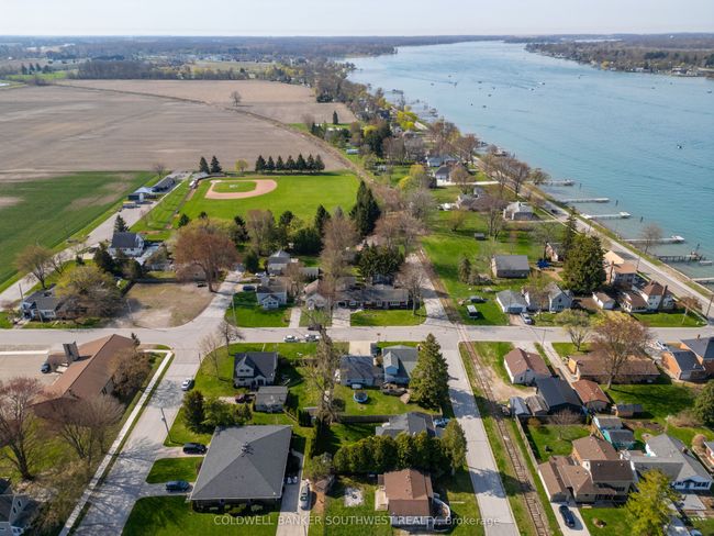 479 William St, House other with 3 bedrooms, 3 bathrooms and 4 parking in Saint Clair ON | Image 33