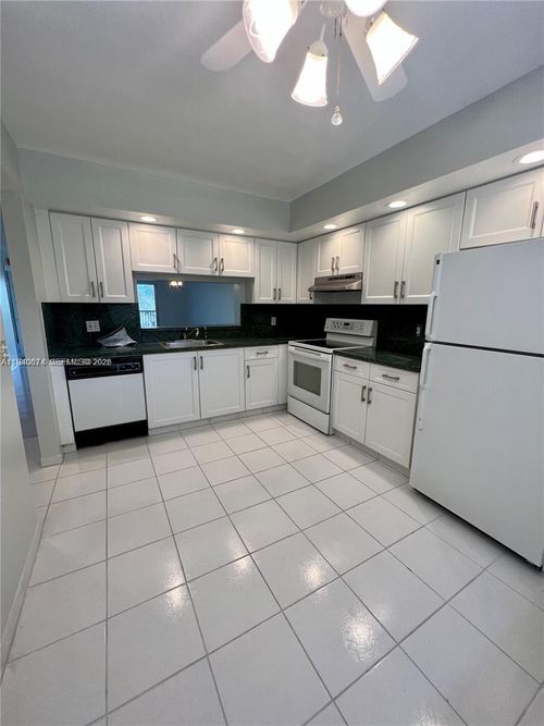 apt-310e-1201 Sw 128th Ter, Pembroke Pines, FL, 33027-1972 | Card Image