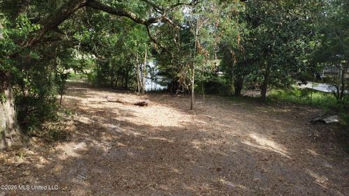 839 Graveline Rd, Gautier, MS, 39553-7722 | Card Image