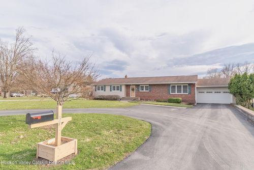 37 Spaulding Ln, Saugerties, NY, 12477-2334 | Card Image