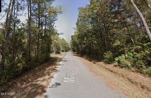 1020 May Street, Ocean Springs, MS, 39564 | Card Image