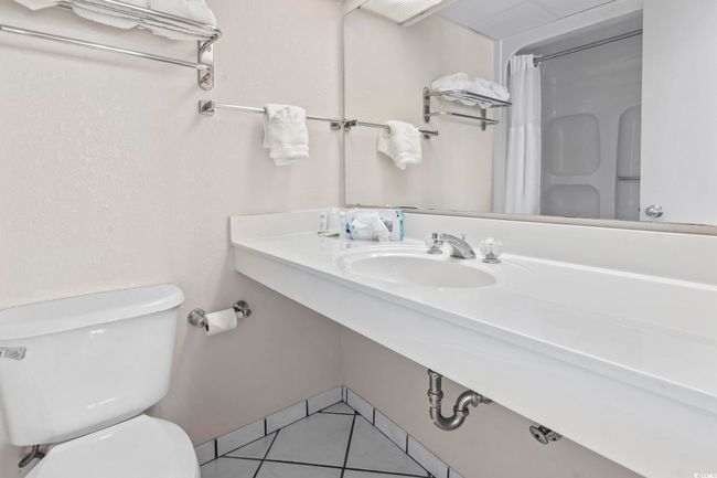 1430 - 2300 N Ocean Blvd, Condo with 1 bedrooms, 2 bathrooms and null parking in Myrtle Beach SC | Image 4