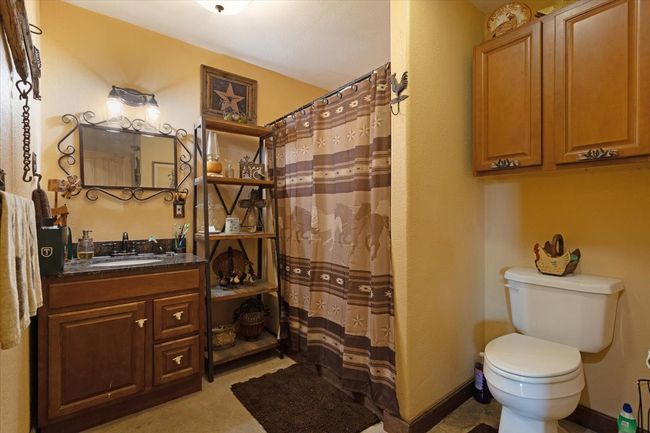 Guest Bathroom | Image 17