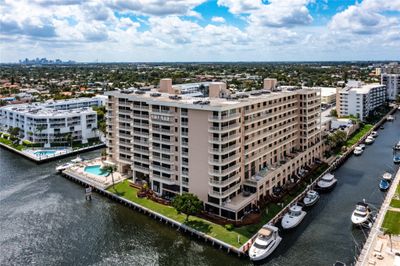 Pilot House Condo/Townhouse | Image 1