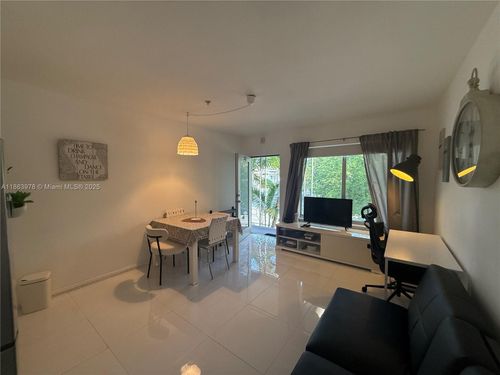 apt-202-801 15th St, Miami Beach, FL, 33139-3597 | Card Image