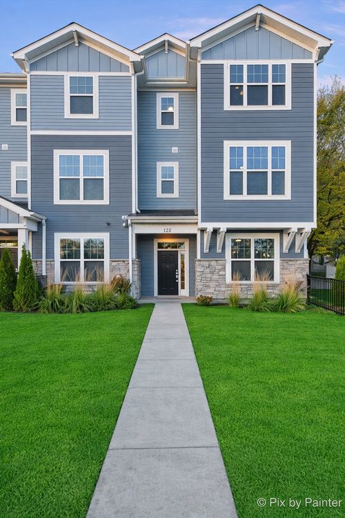 128 E Main St, Cary, IL, 60013-2206 | Card Image