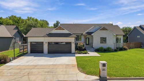 203 E River Birch St., Haysville, KS, 67060 | Card Image