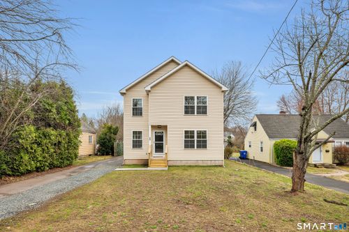 39 Robbins Ave, Newington, CT, 06111-3834 | Card Image