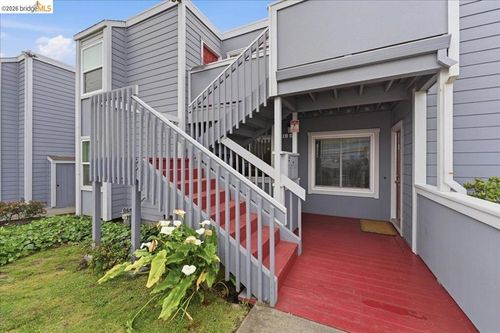 6-44 Oak Ave, South San Francisco, CA, 94080-3266 | Card Image