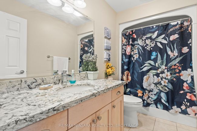 1069 Beach Blvd, House attached with 2 bedrooms, 4 bathrooms and 2 parking in Hamilton ON | Image 27