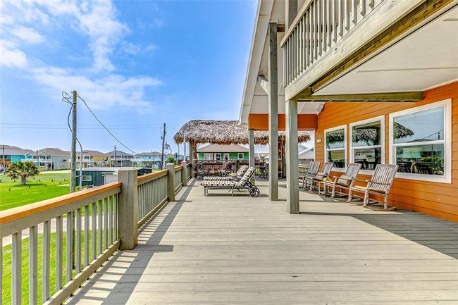 950 Seadrift Dr, House other with 5 bedrooms, 4 bathrooms and null parking in Crystal Beach TX | Image 23