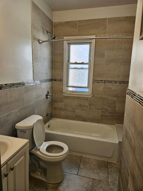 4334 Barnes Ave, Bronx, NY, 10466-1617 | Card Image