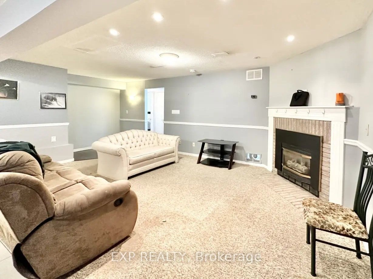 Residential Lease in Whitby