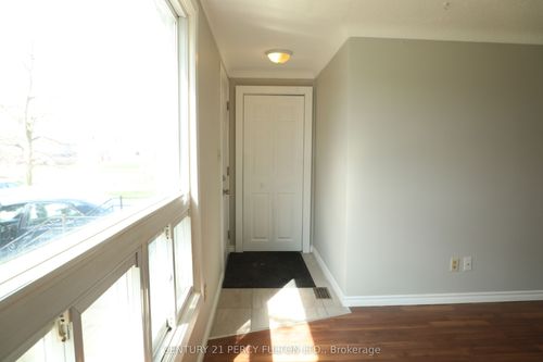 24 Flower Street, St Catharines, ON, L2S1G4 | Card Image