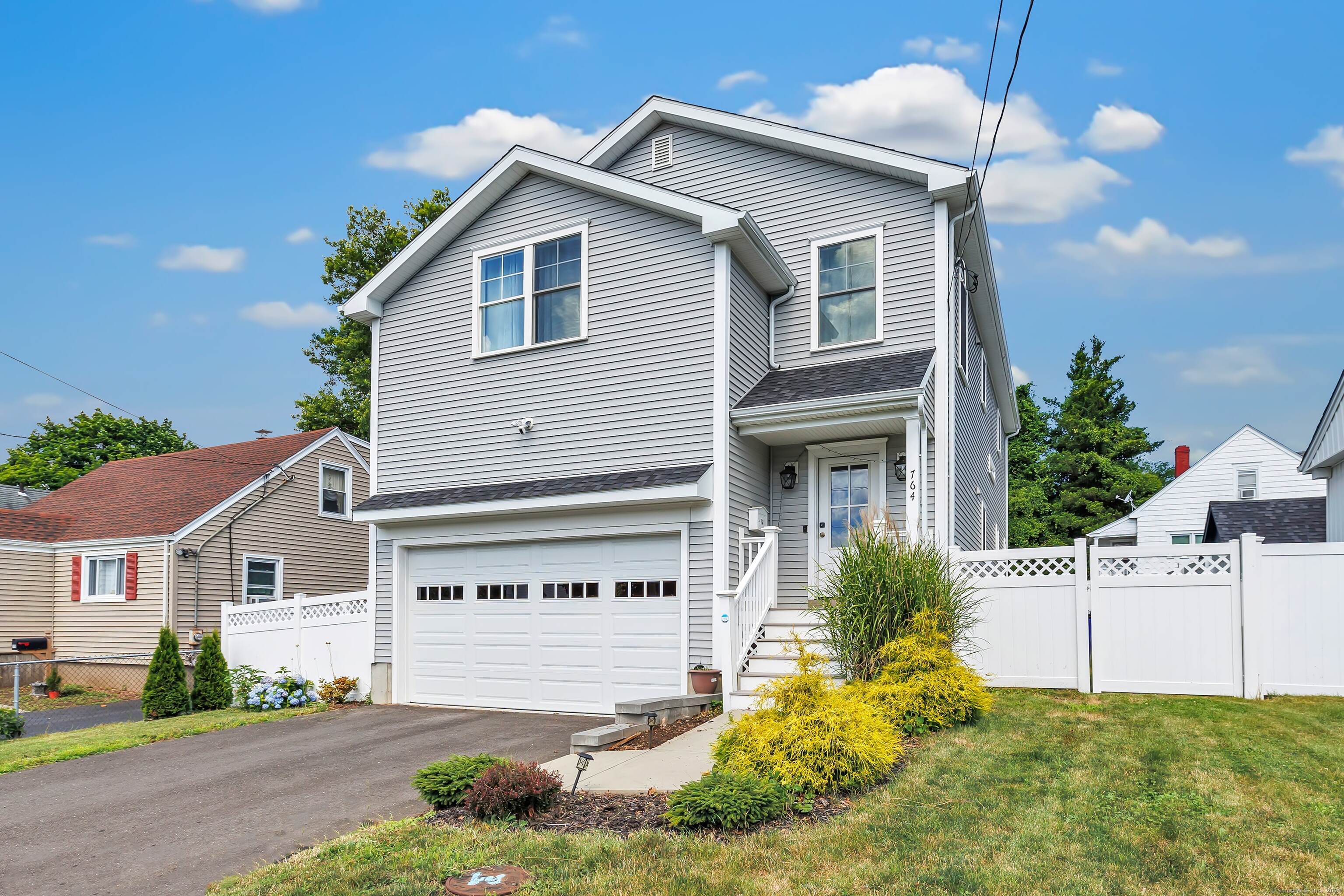 Old Stratfield Rd, Fairfield, CT 06825