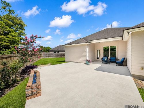8174 Antebellum Ave, Baton Rouge, LA, 70820-5303 | Card Image