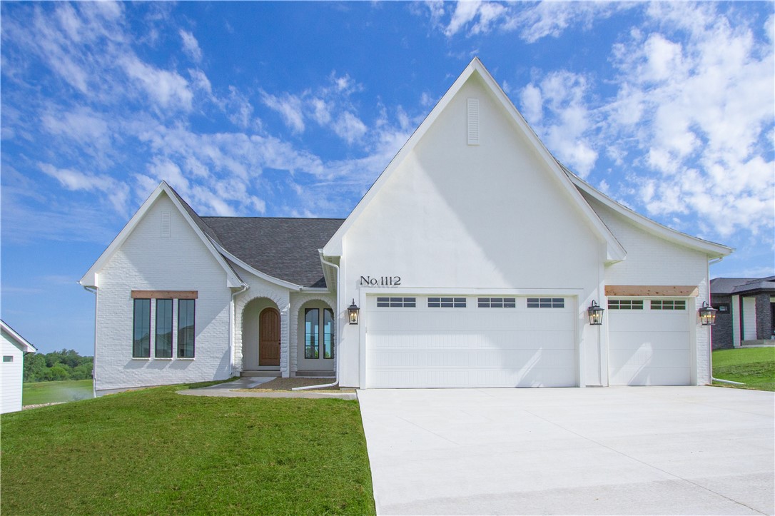 Clearview Cir, Pella, IA 50219