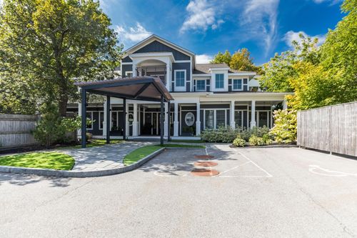 apt-b2-1 Franklin St, Exeter, NH, 03833-2814 | Card Image