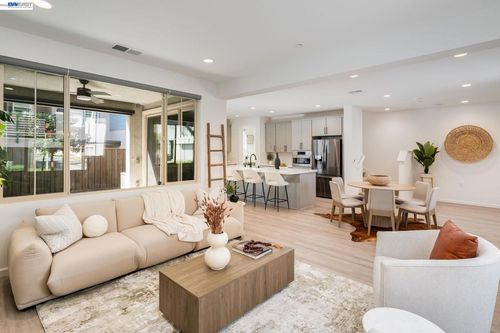 6017 Basaltina Pl, Dublin, CA, 94568-4105 | Card Image