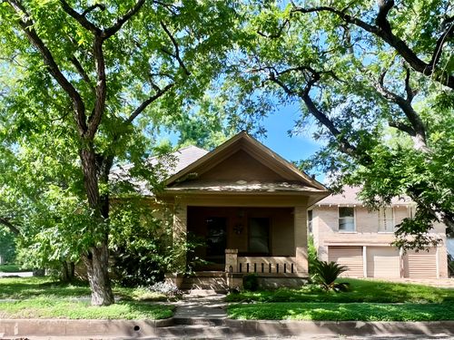 101 Ne 6th St, Smithville, TX, 78957-1402 | Card Image