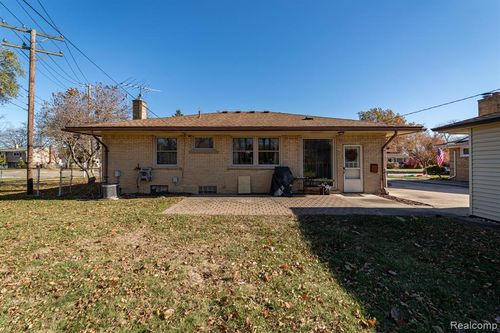 14483 Garden St, Livonia, MI, 48154-4513 | Card Image