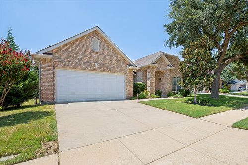 415 Patricia Ln, Highland Village, TX, 75077-7114 | Card Image