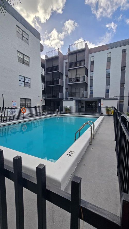 apt-110-13500 Ne 3rd Ct, North Miami, FL, 33161-3643 | Card Image