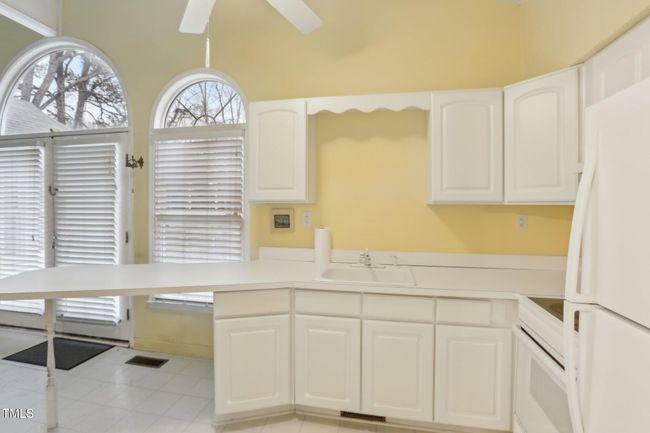 23-web-or-mls-Rogers Rd-023 | Image 37