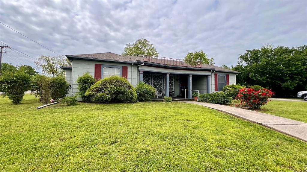 Lee St, Greenville, TX 75401