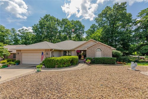 2 Kildonan Ln, Bella Vista, AR, 72715-6003 | Card Image