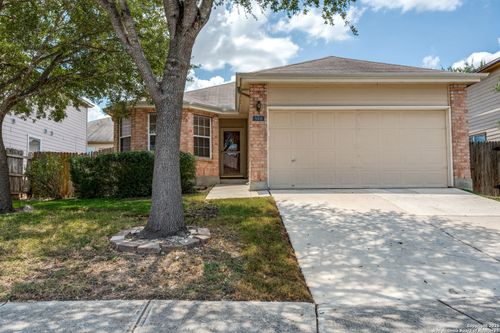 8606 Chickasaw Blf, Converse, TX, 78109-2323 | Card Image