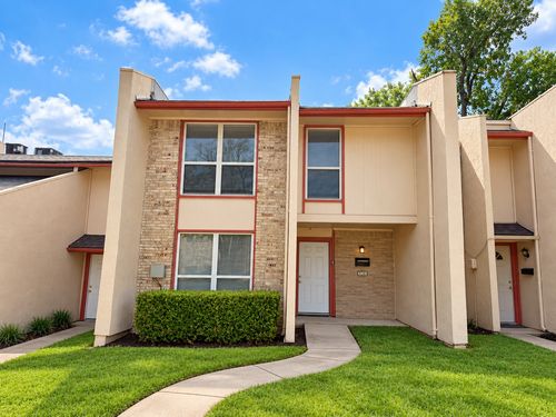 536 Valley Park Dr, Garland, TX, 75043-2959 | Card Image