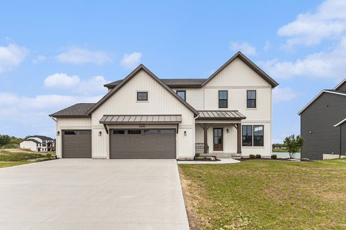 10495 Poppy Ln, Allendale, MI, 49401-9719 | Card Image