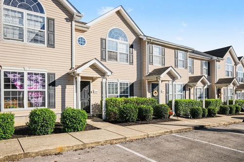 8048 Logan Dr, La Vergne, TN, 37086-3489 | Card Image