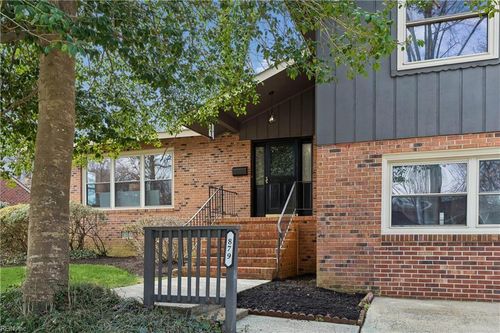 879 Loraine Dr, Newport News, VA, 23608-8913 | Card Image