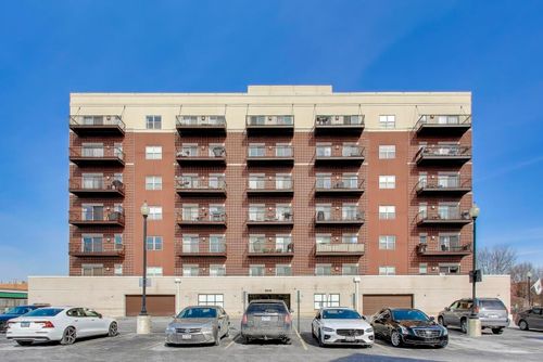 unit-706-1650 Riverwoods Dr, Melrose Park, IL, 60160-1659 | Card Image