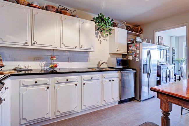 UNIT-7B - 2200 Willowick Rd, Condo with 2 bedrooms, 2 bathrooms and 2 parking in Houston TX | Image 9