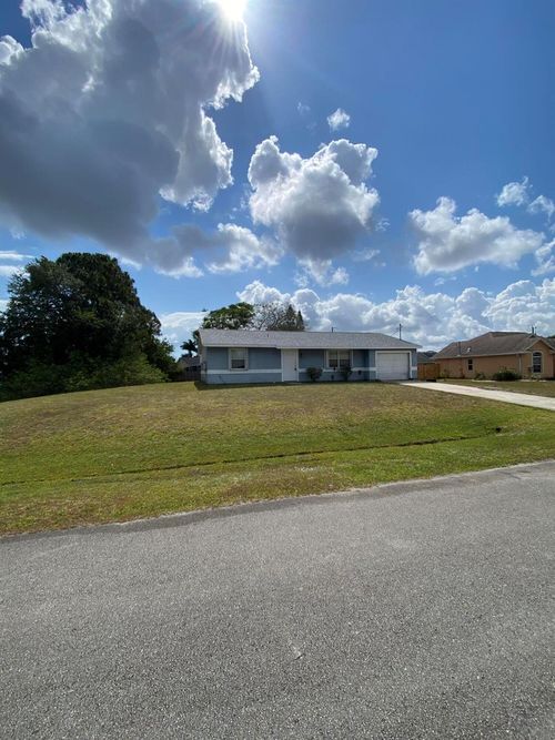 649 Sw Heather St, Port St Lucie, FL, 34983-8778 | Card Image