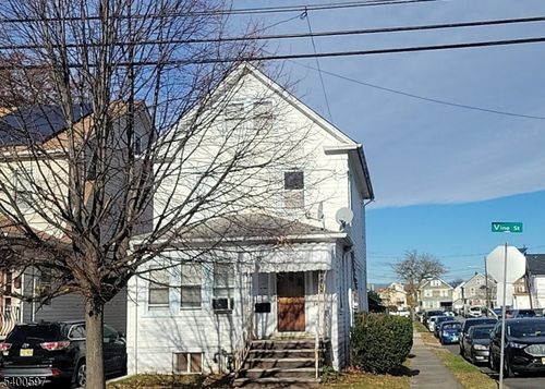 747 Vine St, Elizabeth, NJ, 07202-2242 | Card Image