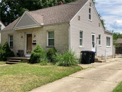 1755 Brown Street, House other with 3 bedrooms, 1 bathrooms and null parking in Akron OH | Image 2