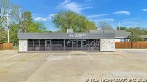 201 Wood Dr, Okmulgee, OK, 74447-7422 | Card Image