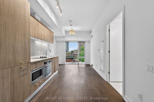 512-3 Gloucester St, Toronto, ON, M4Y0C6 | Card Image